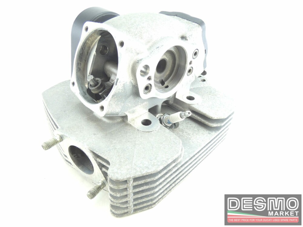 Testa testata cilindro verticale incompleta ducati monster 696
