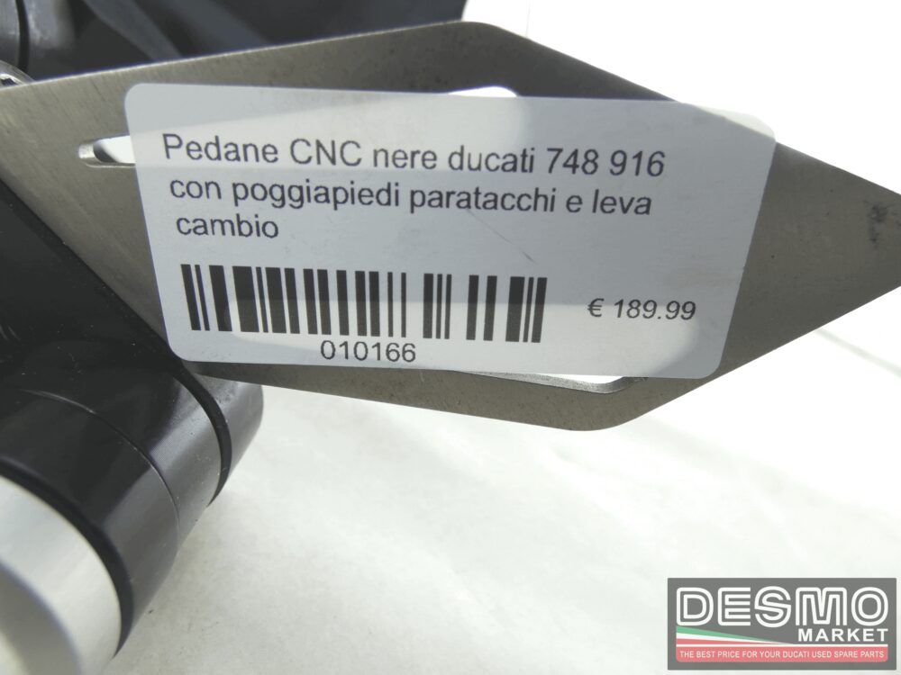 Pedane CNC nere ducati 748 916 con poggiapiedi paratacchi e leva cambio