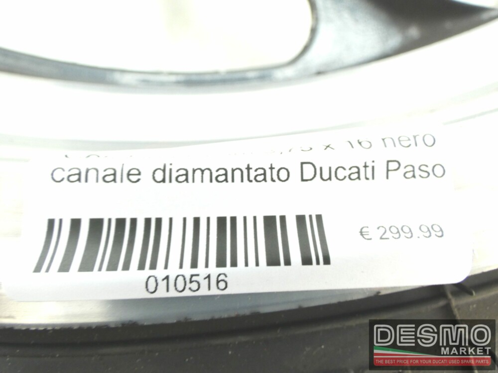 Cerchio Oscam 3,75 x 16 nero canale diamantato Ducati Paso