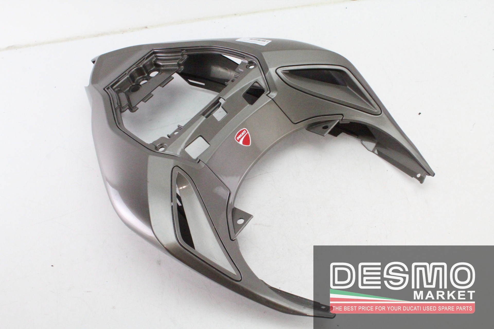 Streetfighter tail store fairing