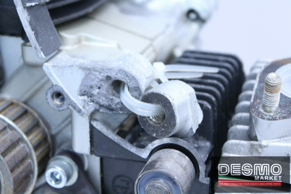 Engine Ducati Monster 600 broken engine cases - Image 3