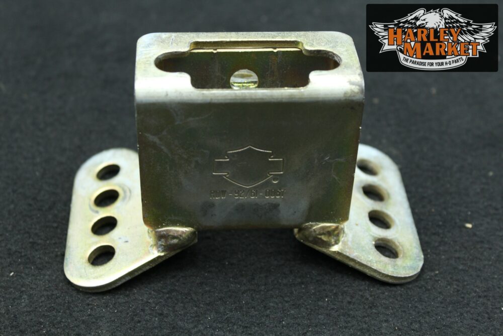 Staffa montaggio schienalino sella Harley Davidson 02-06 Electra Glide