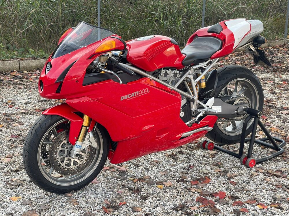 Ducati 999s monoposto a libretto anno 2004