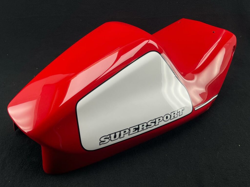 Codone posteriore verniciato Ducati Supersport 350 600 750 900 carb