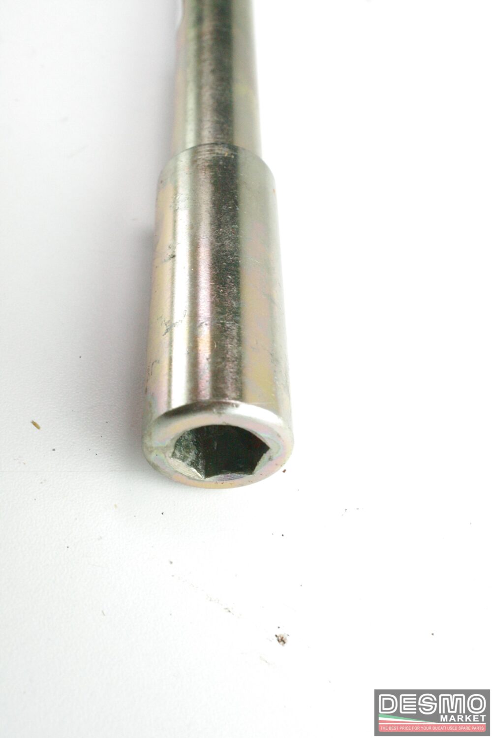 Front wheel spindle axle Ducati Monster Supersport 600 750 900 - Image 3