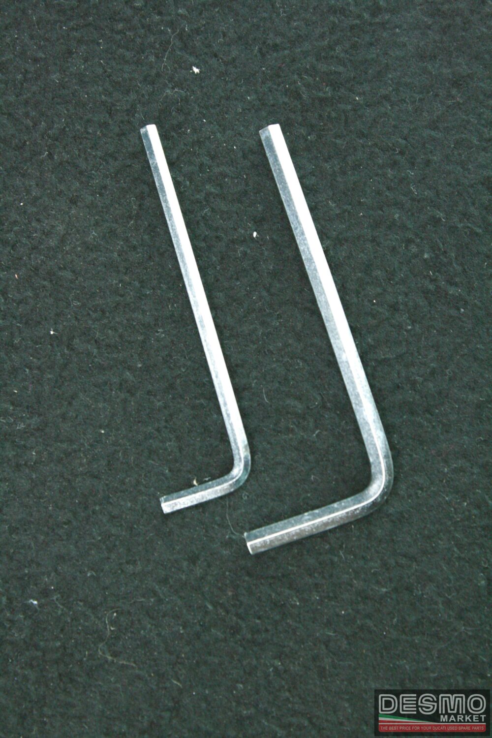 Kit porta attrezzi piccolo completo di attrezzi Ducati