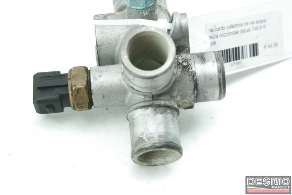 Raccordo collettore tre vie acqua testa orizzontale Ducati 748 916 996