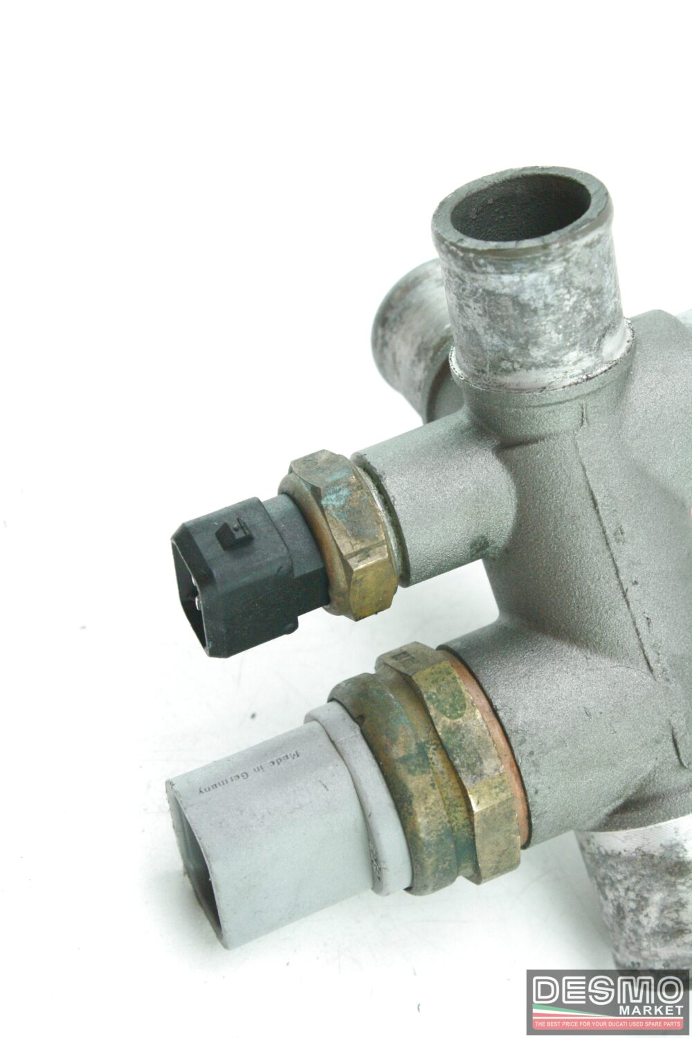 Raccordo collettore tre vie acqua testa orizzontale Ducati 748 916 996