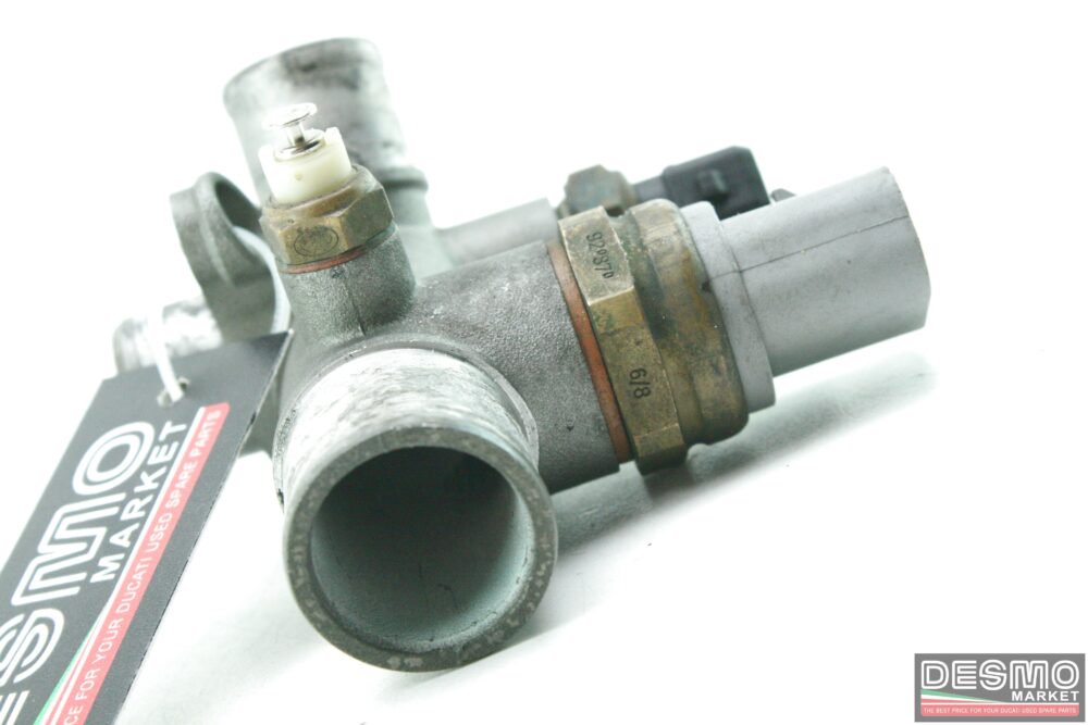 Raccordo collettore tre vie acqua testa orizzontale Ducati 748 916 996