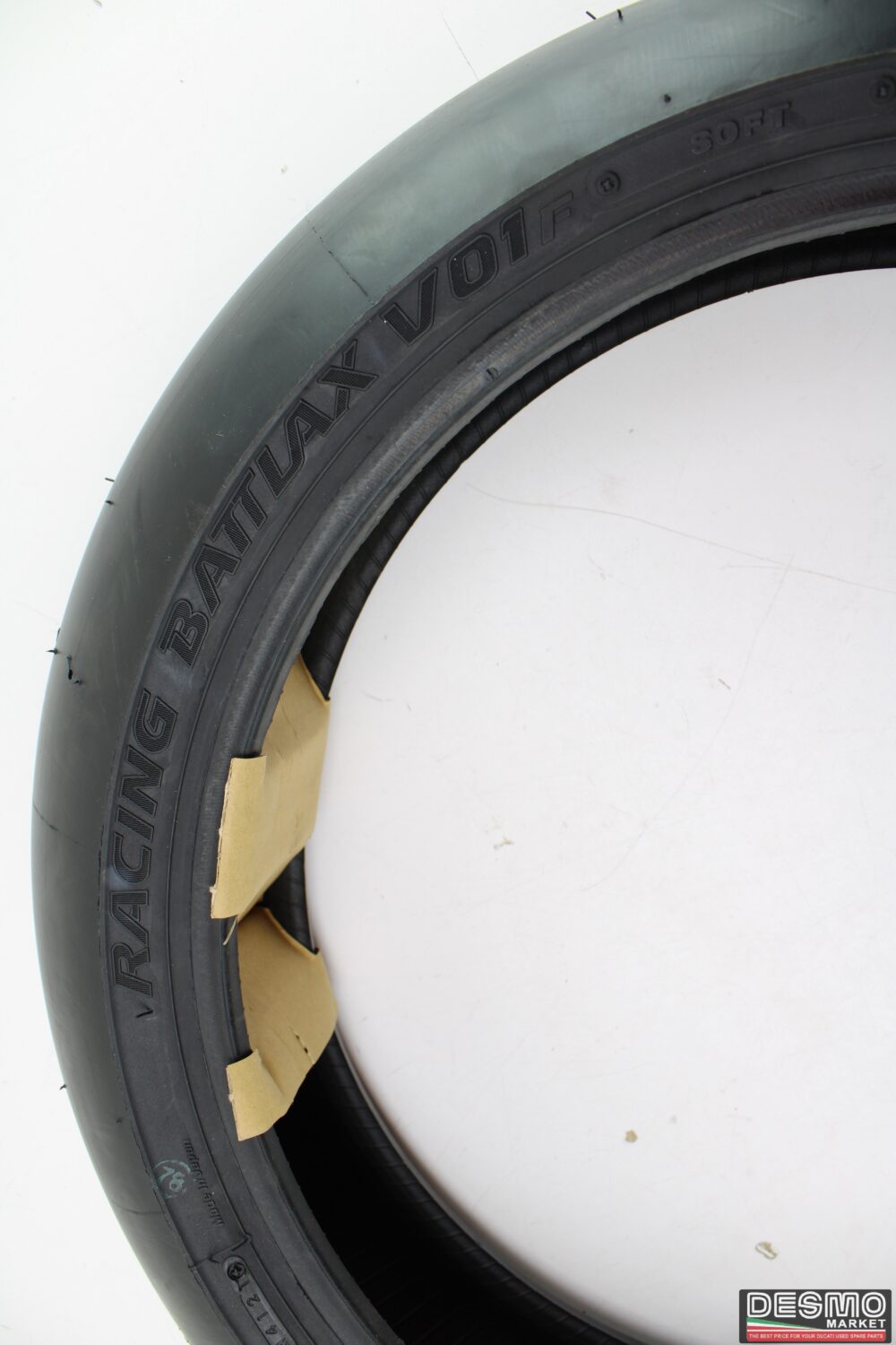 Gomma anteriore sliick Bridgestone Battlax racing V01F  120/60 R17