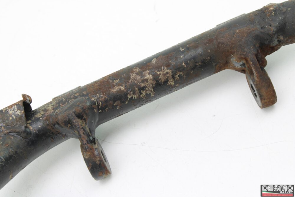 Supporto motore cagiva mito 125 fari tondi incompleto