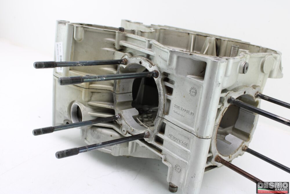 Casse motore Ducati 748