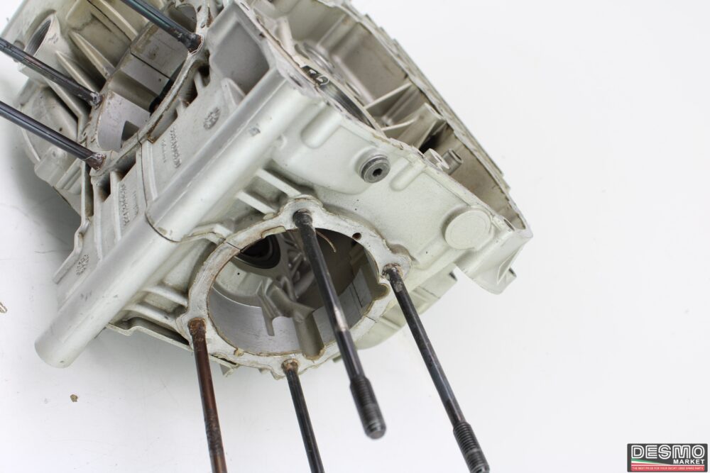Casse motore Ducati 748