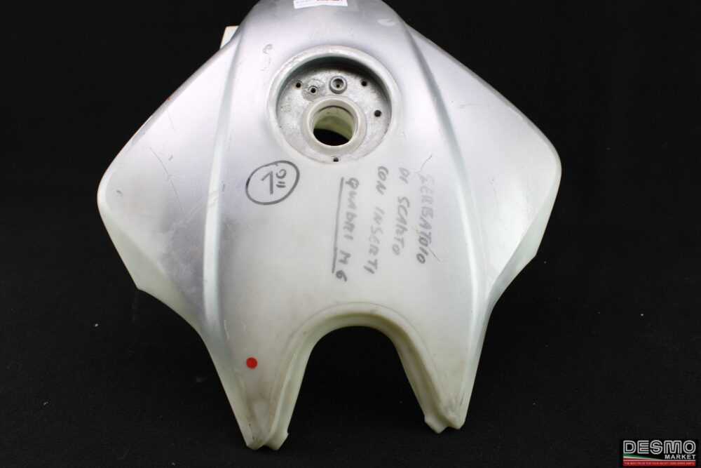 Serbatoio benzina grezzo MV agusta Brutale 1078 2007-2011