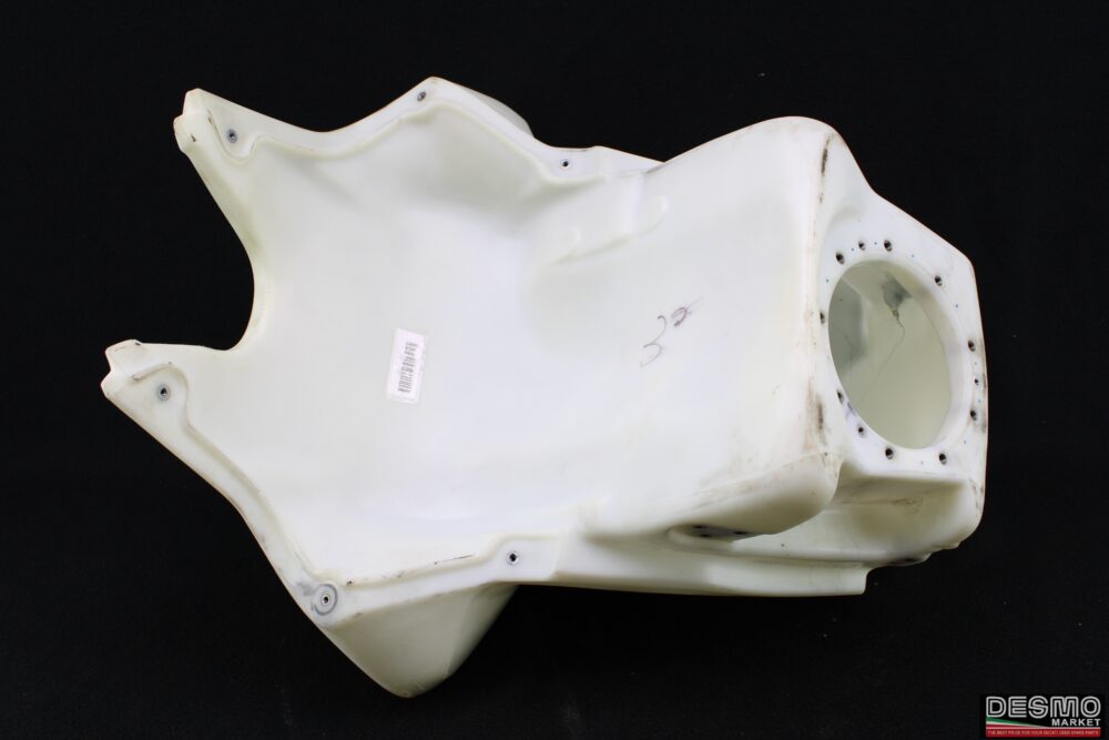 Serbatoio benzina grezzo MV agusta Brutale 1078 2007-2011
