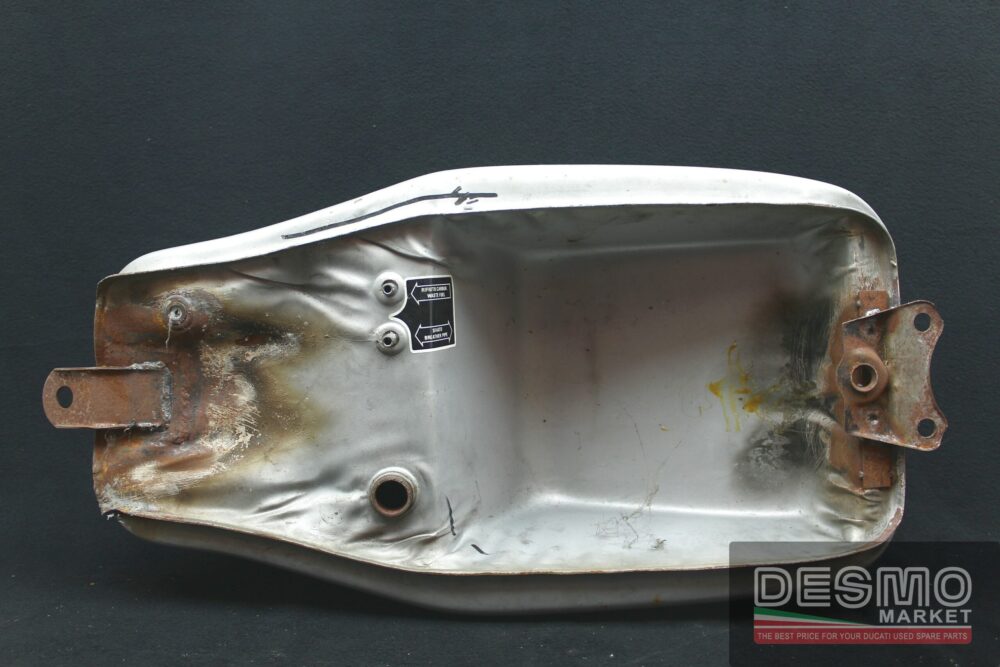 Grey black fuel tank Ducati Supersport 750 900 MY 1987 1990 - Image 10