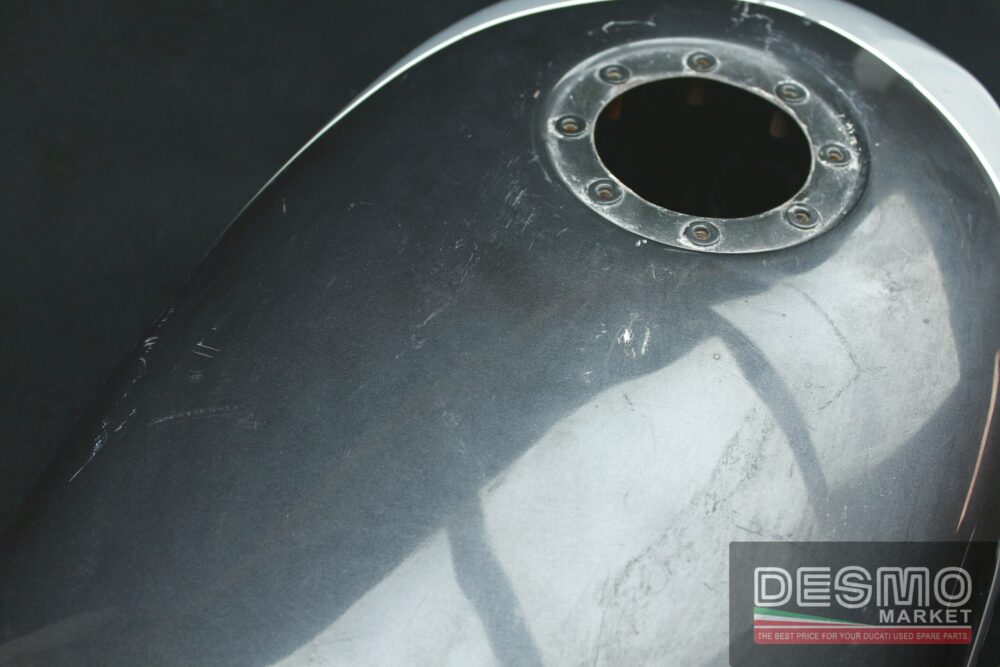 Grey black fuel tank Ducati Supersport 750 900 MY 1987 1990 - Image 4