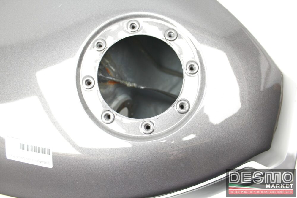 Grey tank Ducati Paso - Image 3