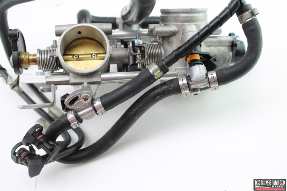 Corpo farfallato completo tubi benzina Ducati Hypermotard 1100 1100 evo