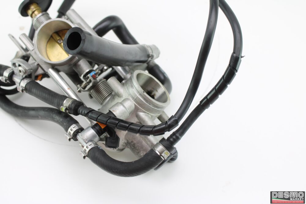 Corpo farfallato completo tubi benzina Ducati Hypermotard 1100 1100 evo