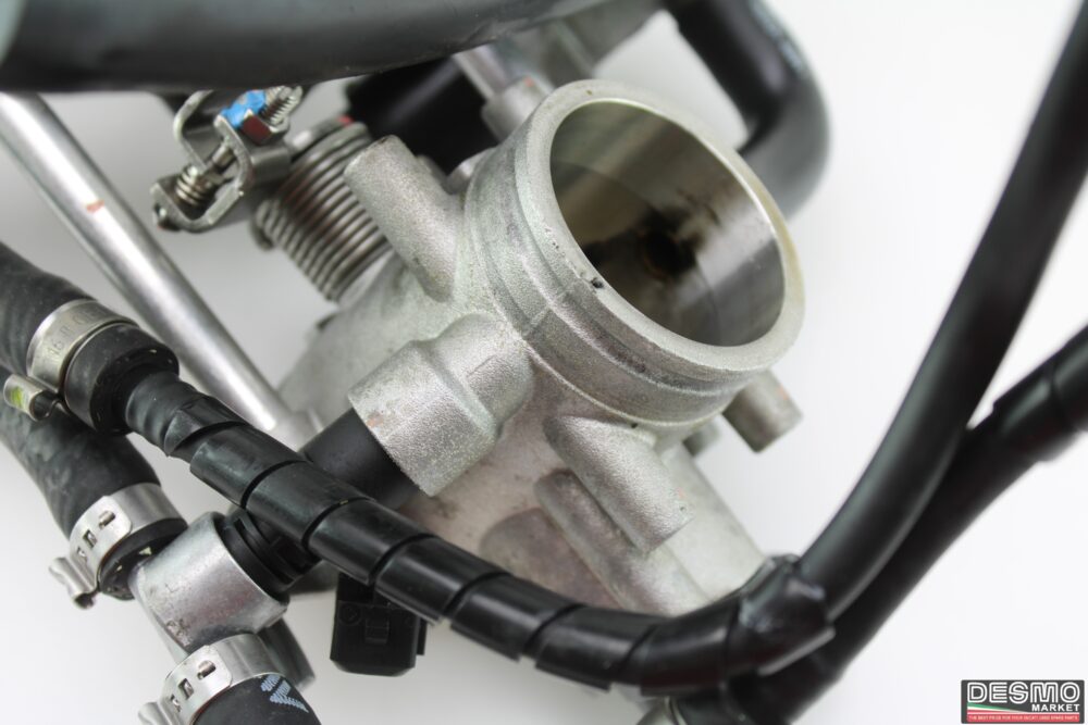 Corpo farfallato completo tubi benzina Ducati Hypermotard 1100 1100 evo