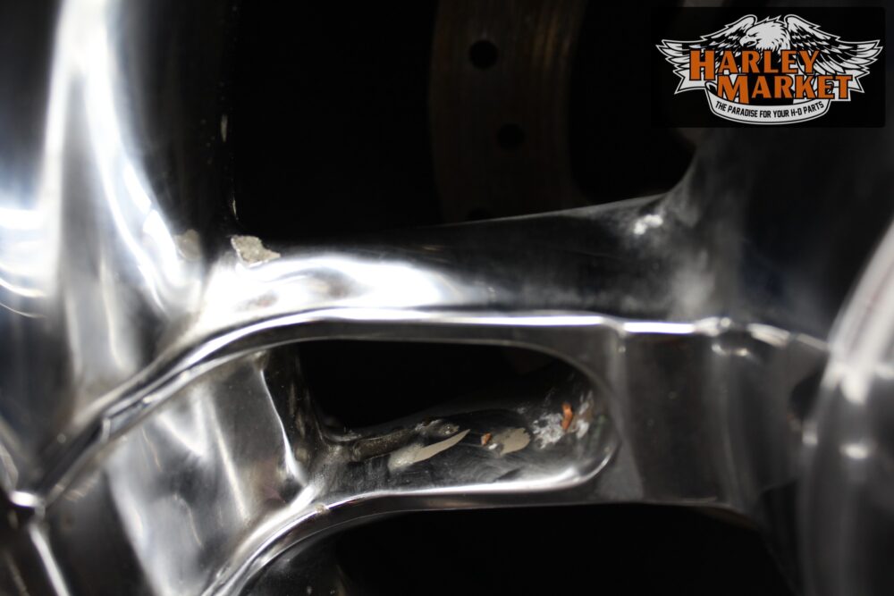 Cerchio posteriore Enforcer 16x5 Harley Davidson 09-22 Touring - immagine 3
