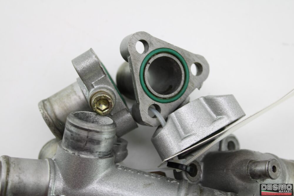 Kit raccordi Tubazioni acqua Ducati 748 996  916 - immagine 4