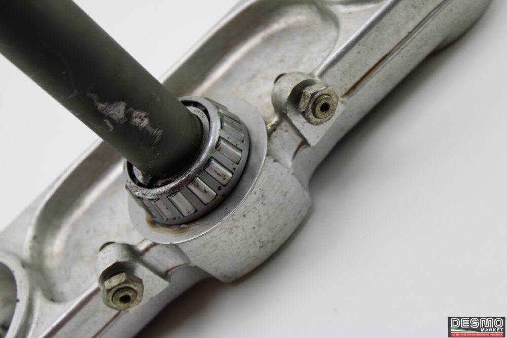 Piastra di sterzo inferiore Ducati Monster 600 750 900 MY 1995 - immagine 9