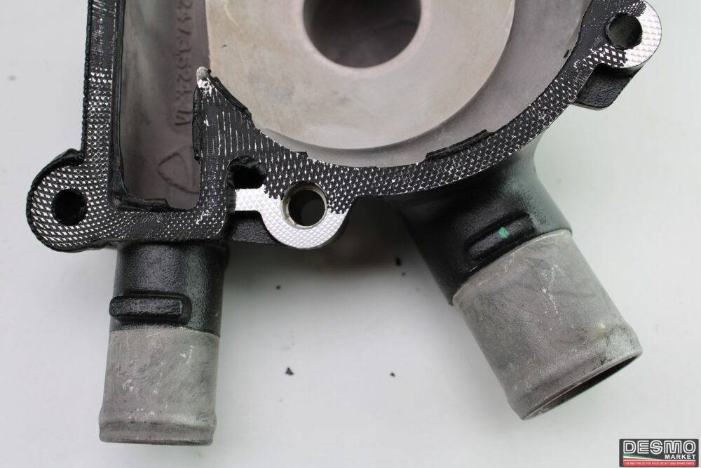 Coperchio pompa acqua Ducati Supersport Hypermotard 950 - immagine 5