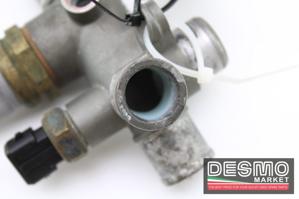 Raccordo tre vie acqua Ducati 748 916 996 - immagine 3