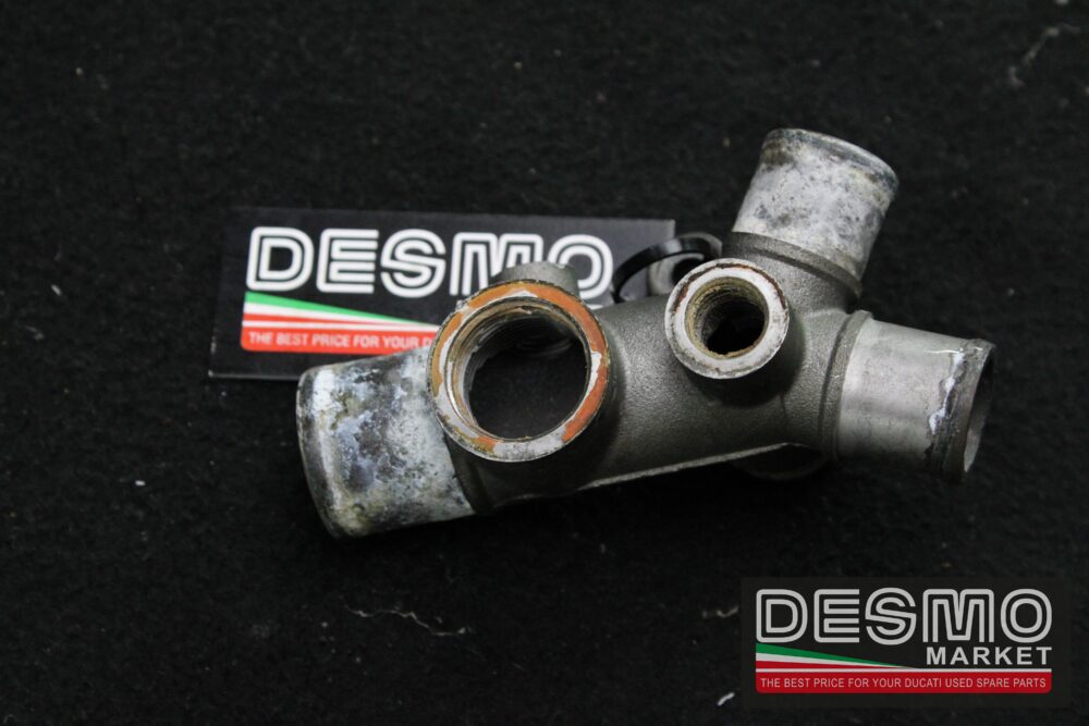 Raccordo collettore tre vie acqua Ducati 748 916 996 - immagine 2
