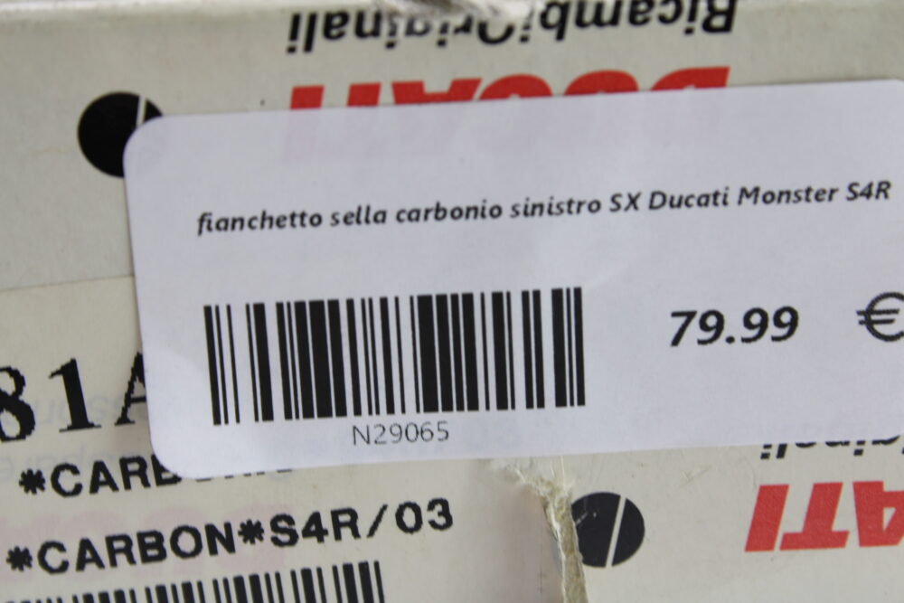 fianchetto sella carbonio sinistro SX Ducati Monster S4R - immagine 4
