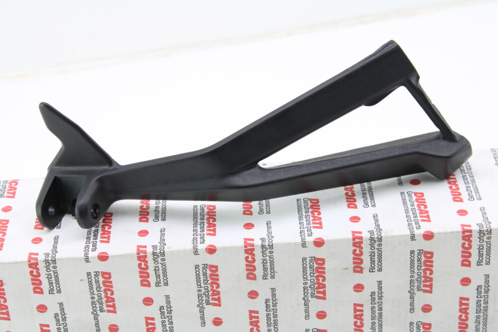 staffa piastra pedana passeggero  destra DX Ducati 1198