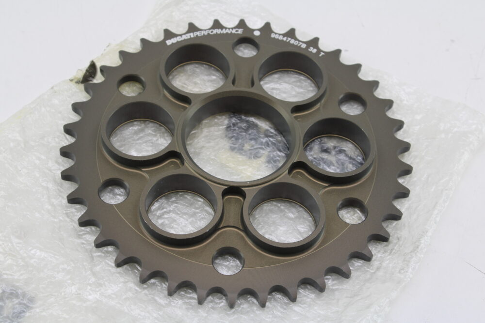 corona ergal Ducati Performance Z38 passo 525 Ducati 1098 1198 Panigale