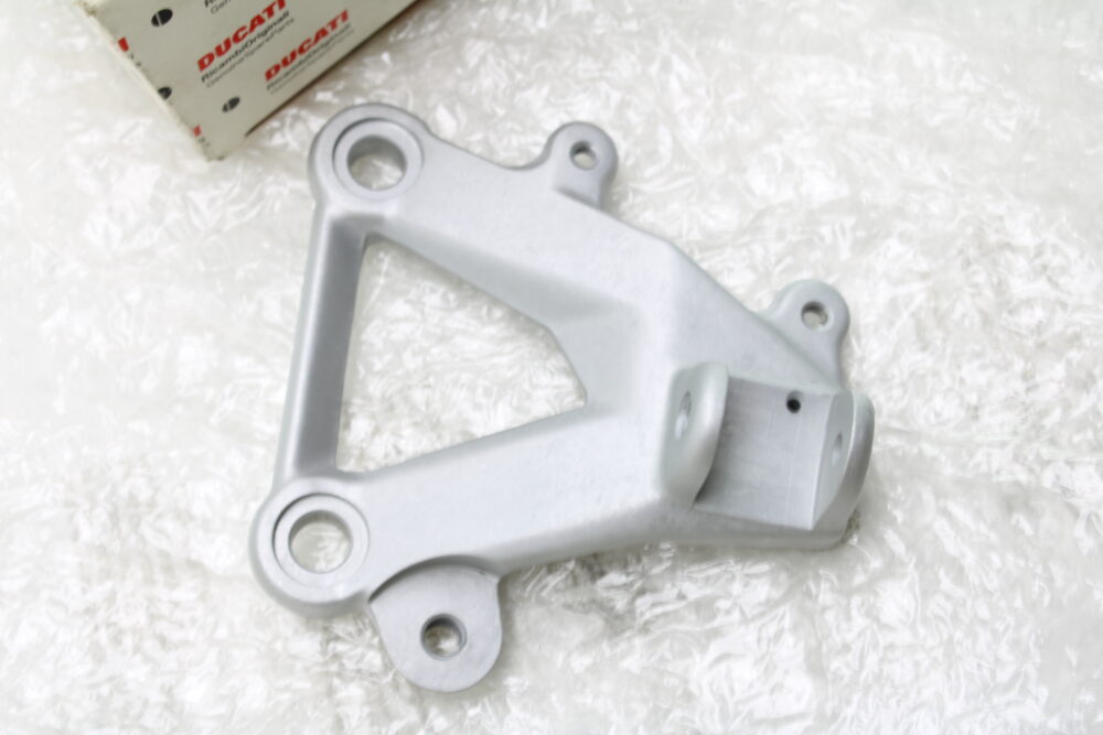 Piastra staffa pedana pilota sinistra ducati1098 848 - immagine 2