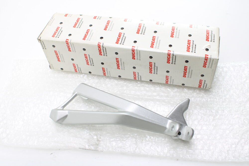 staffa pedana passeggero sinistra Ducati 848 1098