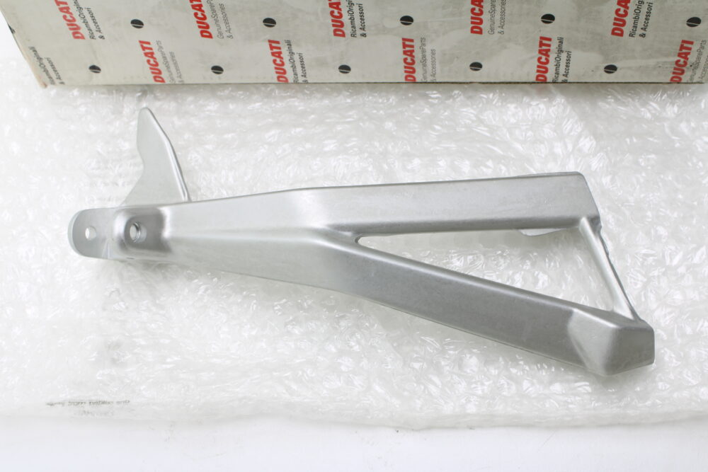 staffa pedana passeggero destra Ducati 848 1098 - immagine 2