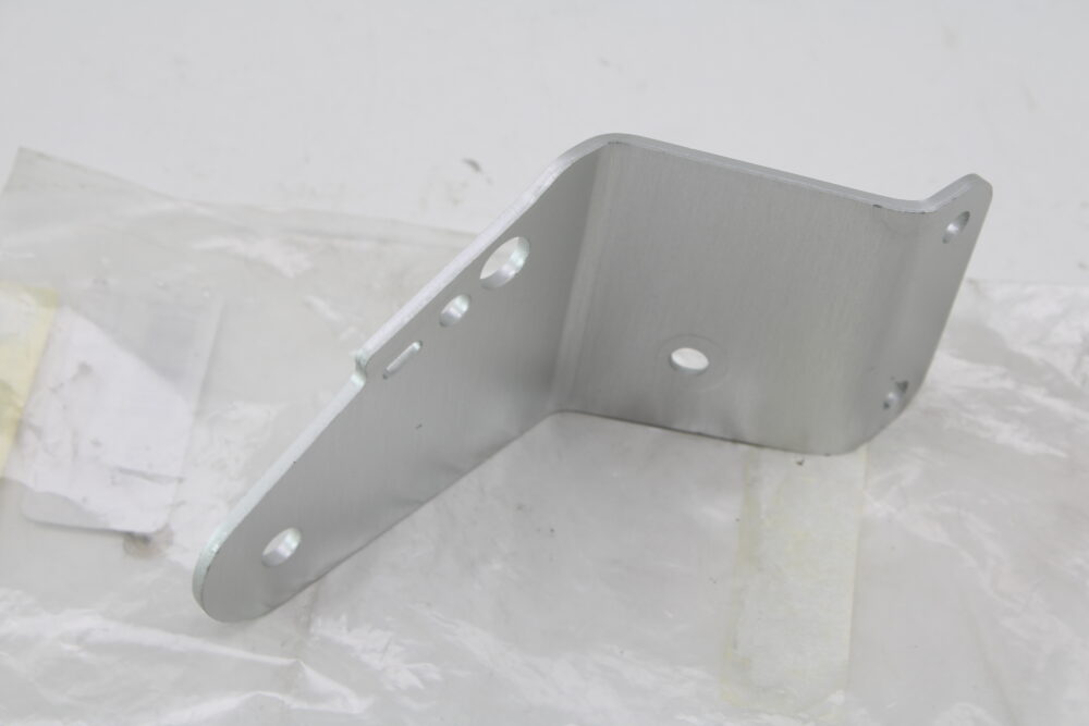 staffa supporto fanale destra Ducati Monster 600 750 900 620 S4 S4R 800 - immagine 3