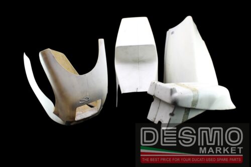 Vestizione grezza in vetroresina Ducati 750 F1